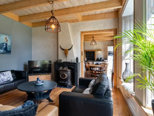 Familienhaus voller Luxus auf einem aktiven Bauernhof