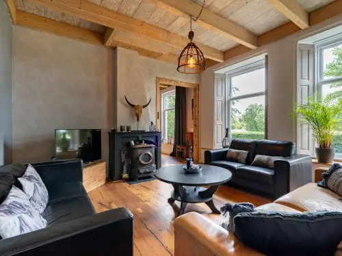 Familienhaus voller Luxus auf einem aktiven Bauernhof