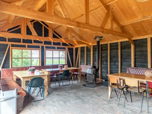 Herrenhaus in ruhiger Umgebung in der Nähe des Drentse Hondsrug