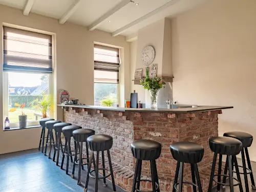 Monumentales Bauernhaus mit Spielwiese und Bar