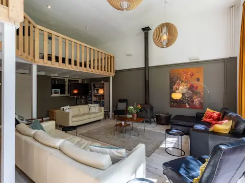 Familienhaus mit Sauna und Feuerstelle inmitten der Natur