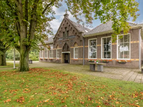 Monumentales Ferienhaus mit luxuriösen Privatzimmern