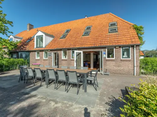 Schöner Ferienhof in waldreicher Umgebung mit Terrasse