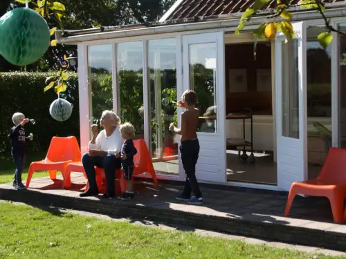 Schöne Ferienwohnung mit großem Loungebereich und Sauna