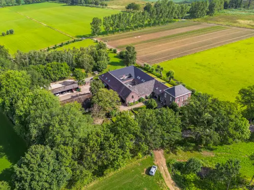 Historisches Bauernhaus mit luxuriösen Hotelzimmern und Wellness