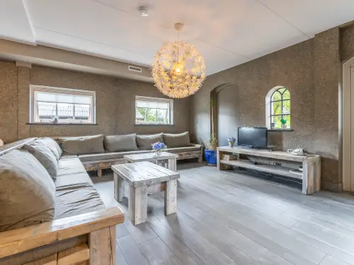 Modernes Ferienhaus im Grünen