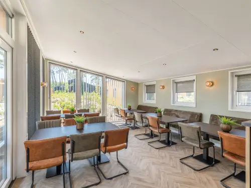 7 Luxus-Ferienhäuser mit Gruppenraum