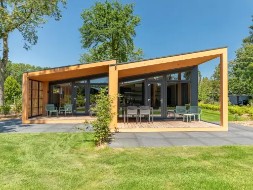 7 Luxus-Ferienhäuser mit Gruppenraum