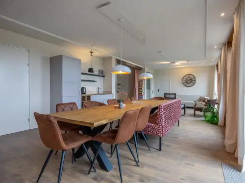 Neu - Gemütliches Ferienhaus mit Blick über Wiesen und Wasser