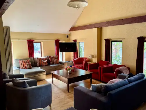 Ferienhaus mit Bar, Hot Tub und privatem Pool