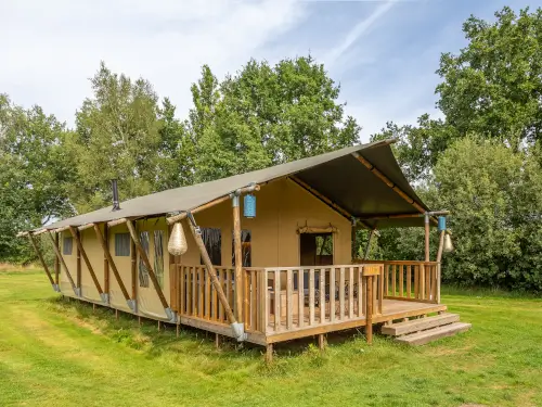 Gruppenunterkunft mit 4 Lodges mit privater Veranda