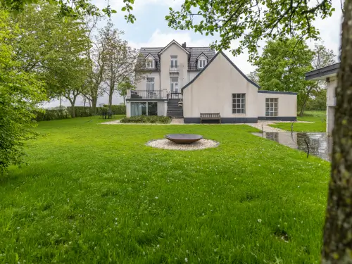 Restauriertes Landhaus gleich hinter der Grenze in Deutschland