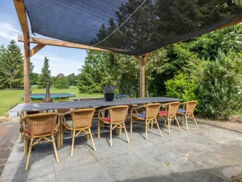 Neu - Geräumiges Ferienhaus mit Spielplatz und Wintergarten