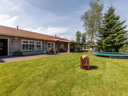 Familienunterkunft mit Bar und Indoor-Spielbereich