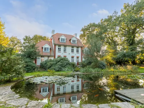 Großes, luxuriöses Ferienhaus mit Whirlpool und Sauna