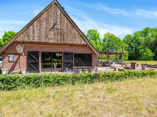 Ferienhaus mit Sauna und Bar