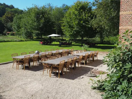 Neu – Authentisches Schloss mit 10 Zimmern und eigenem Badezimmern