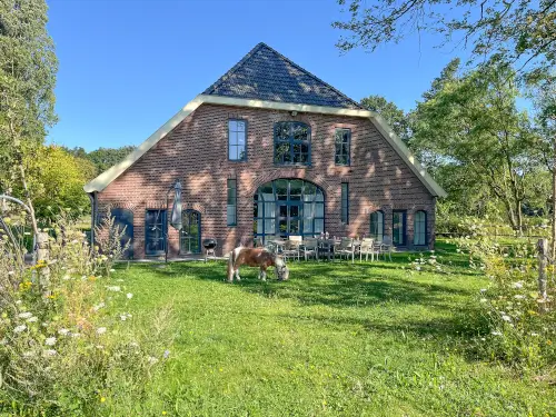 Bauernhaus + Wohnung auf Anwesen im Naturschutzgebiet