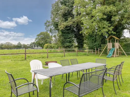 3 Ferienhäuser in der natürlichen Landschaft